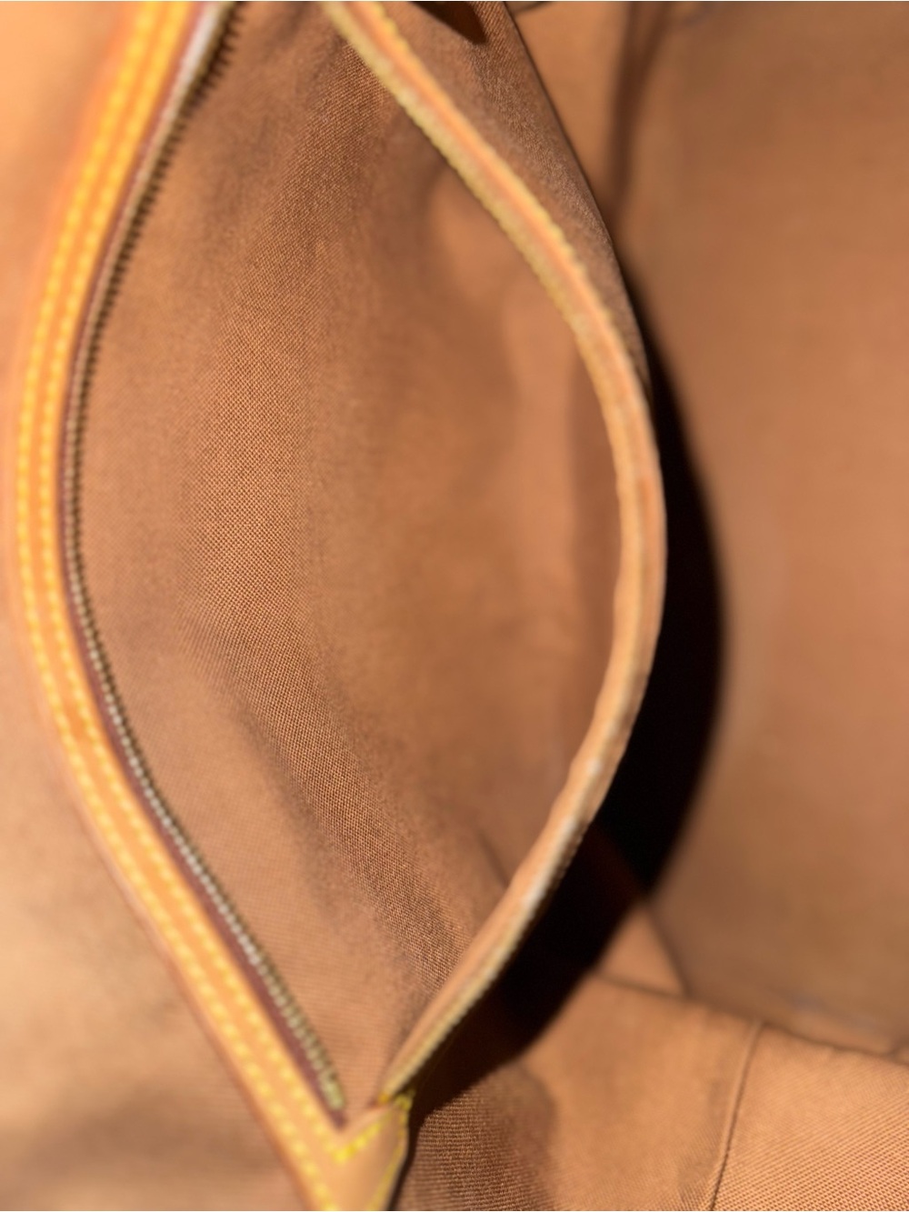 Cabas Mezzo, Louis Vuitton Tote - CLEAN! - Picture 7 of 14